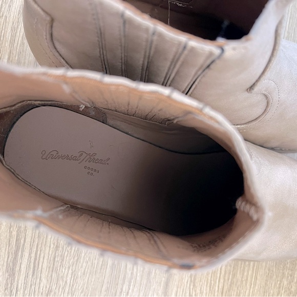 Universal Thread 7.5 Gold Booties - Picture 10 of 11